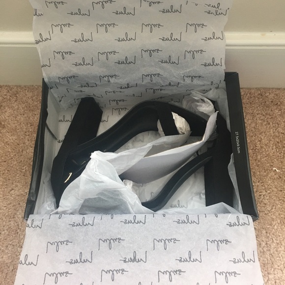 New Lulus Black Suede Ankle Strap Block Heels - Picture 5 of 7